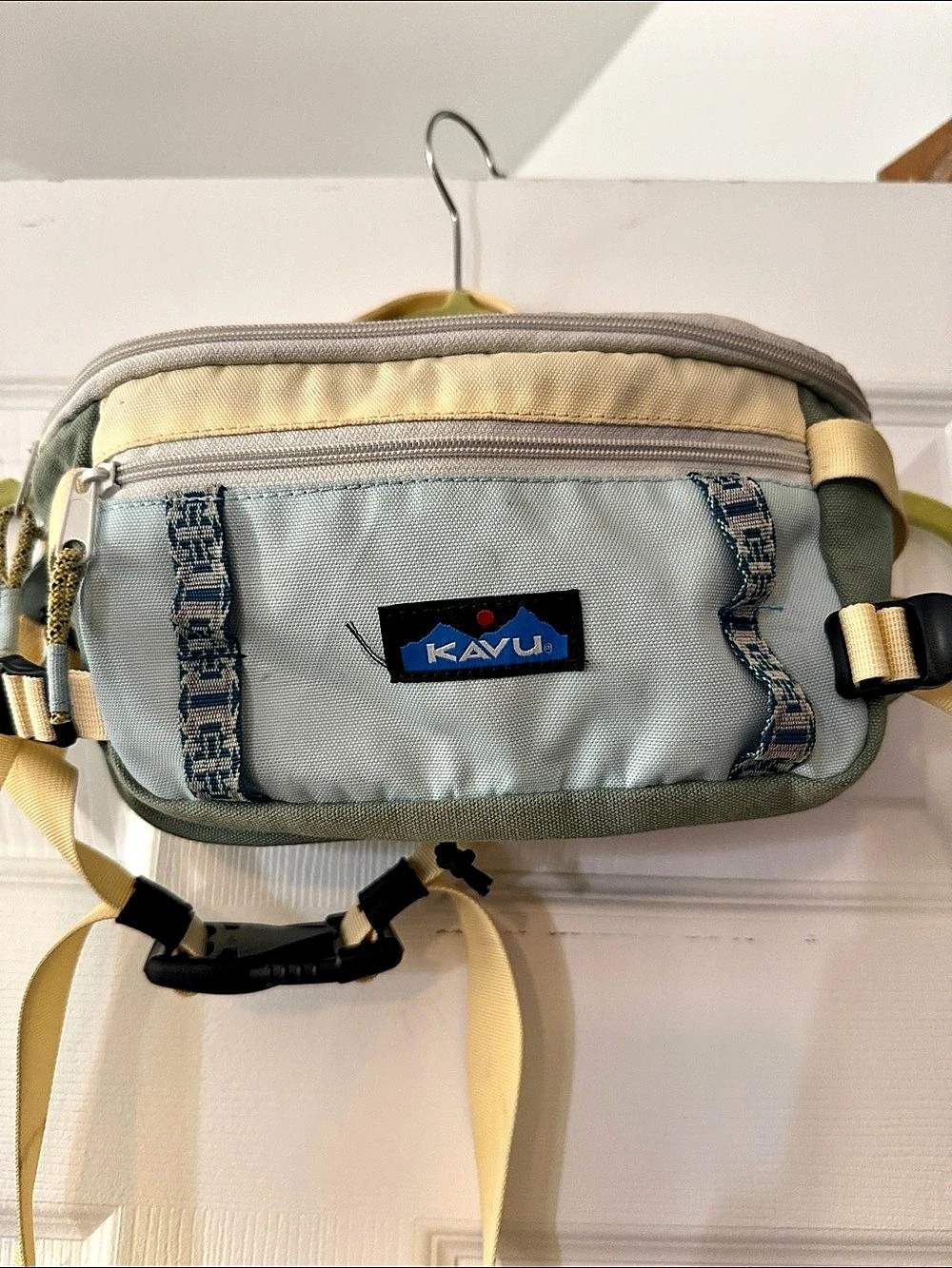 KAVU Spectator Waist Pack Shoulder Bag in Blue & Yellow